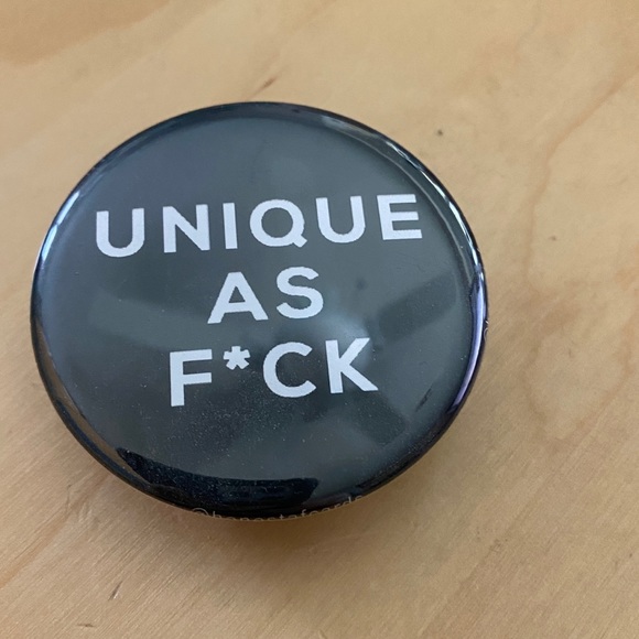URBAN OUTFITTERS UNIQUE AS F**k Unique AF button pin big collection black brooch - Picture 6 of 7